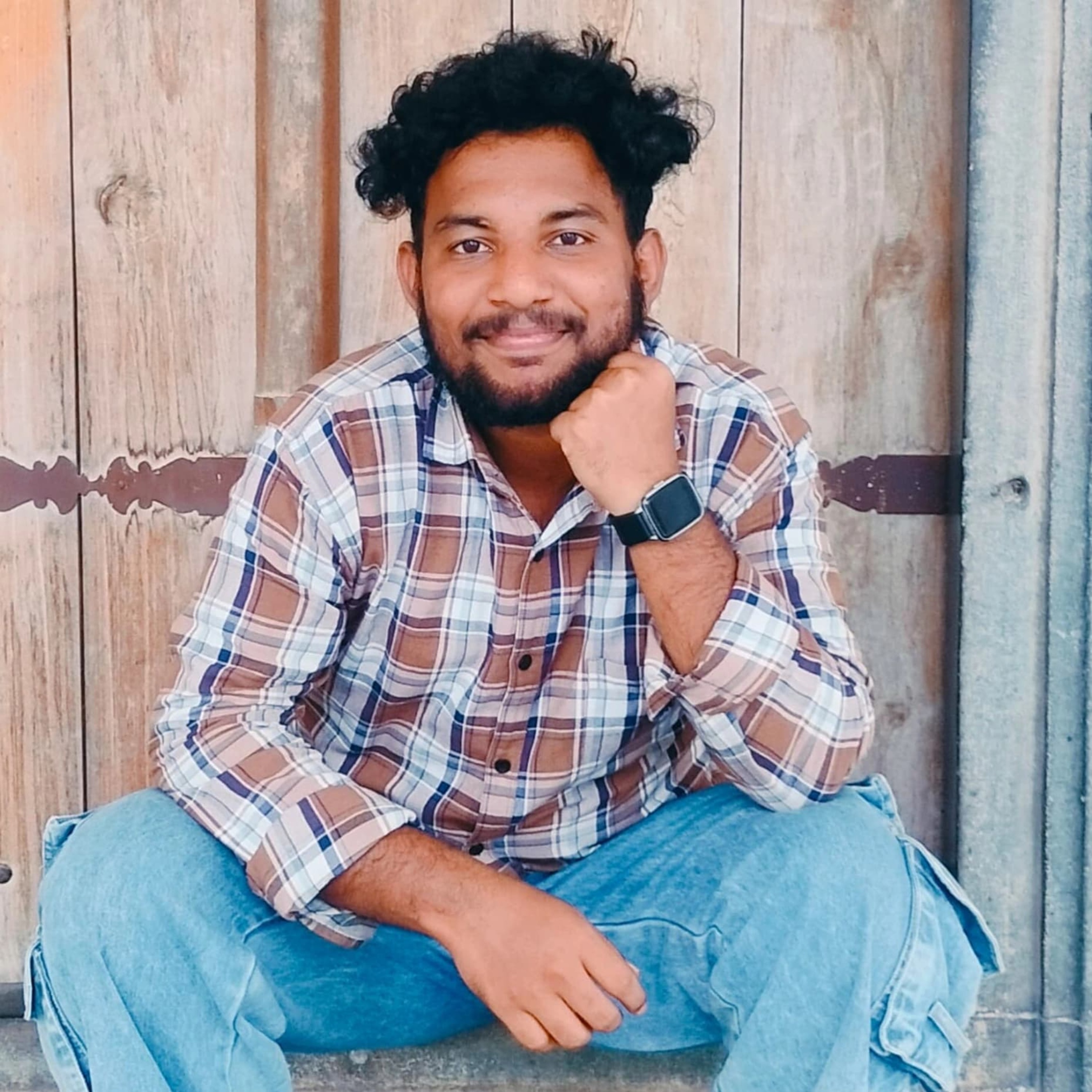 'తెల్ల ఏనుగు' నవల మీద లిఖిత్ కుమార్ గోదా స్పందన