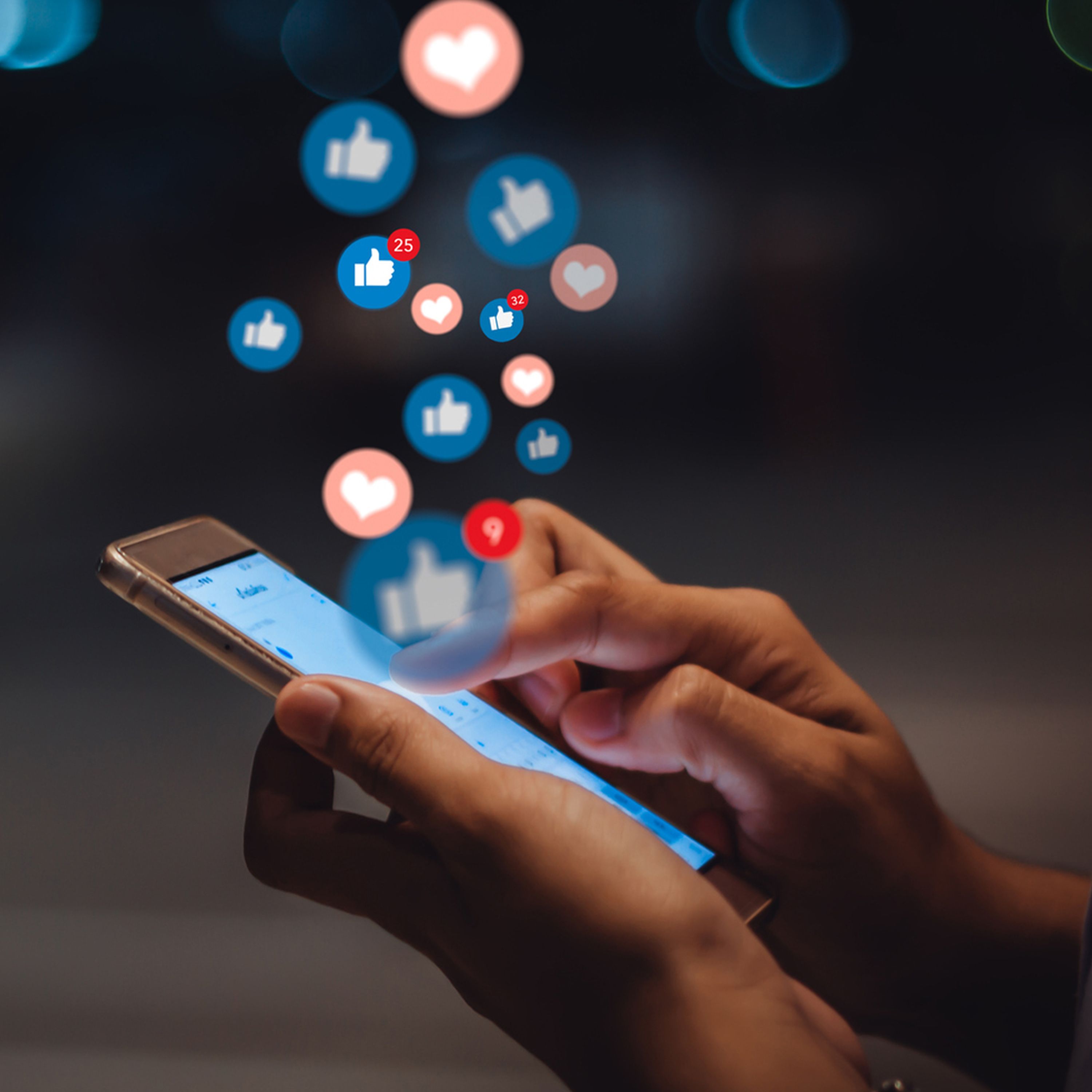 SHARE: Ako nás algoritmy chytili do pasce a ako z nej von, radí odborníčka