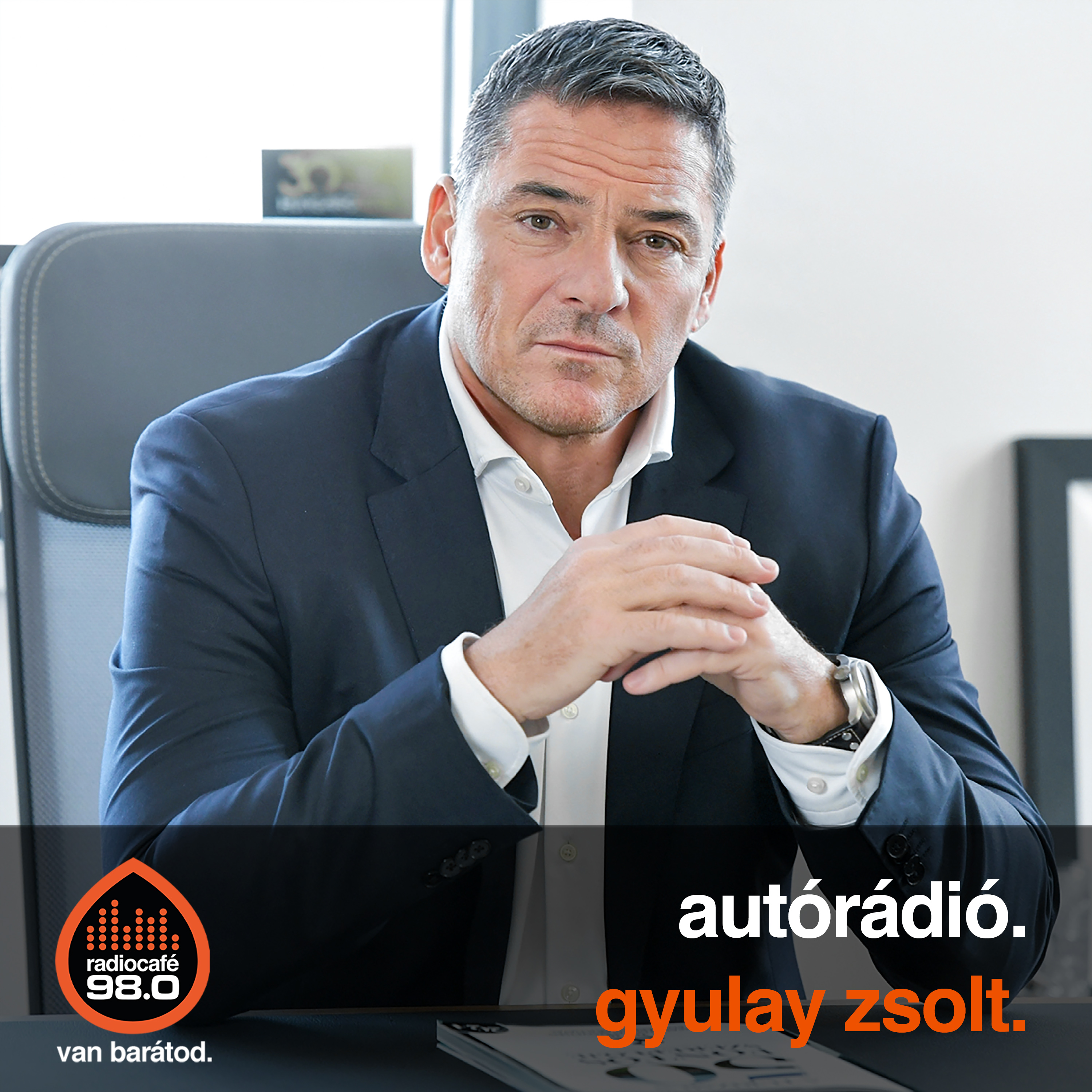 autórádió - szabadesés