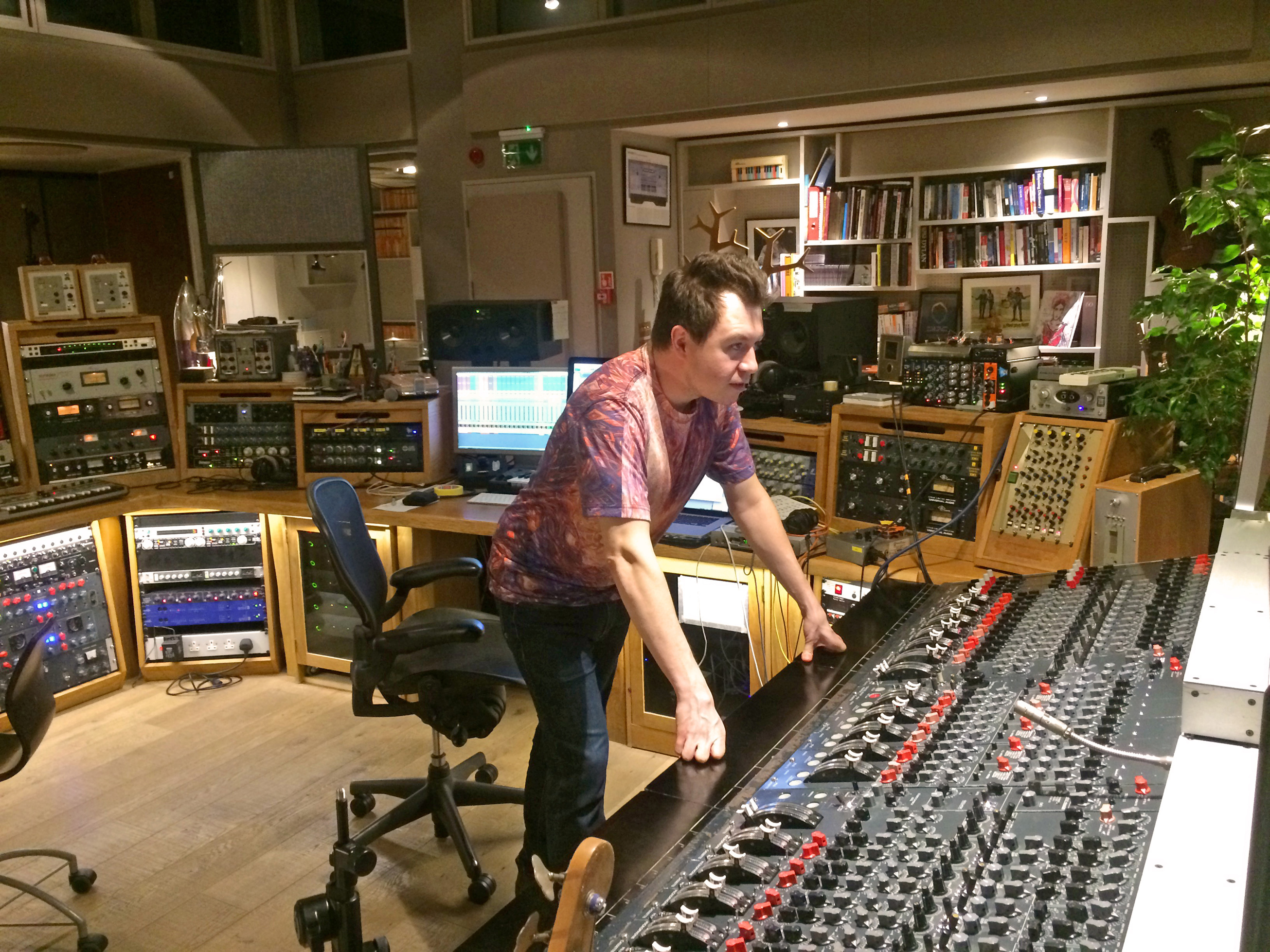 RSR167 - Nikolay Georgiev - Capturing and Recreating Reverbs From Secret Spaces Around the World.