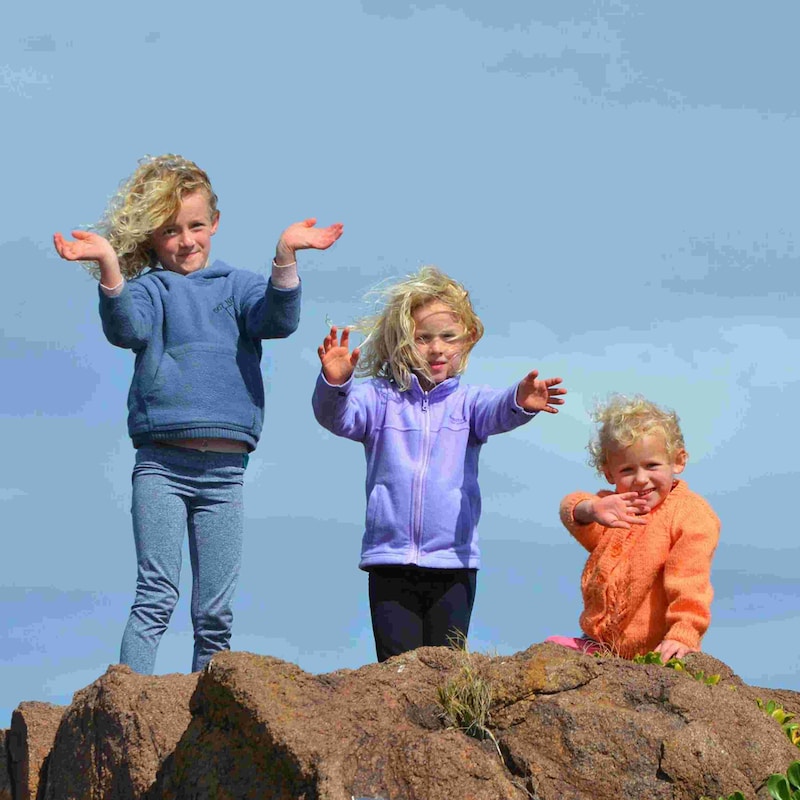 Artwork for podcast Ακούγοντας με την Γεωργία,αφηγήσεις