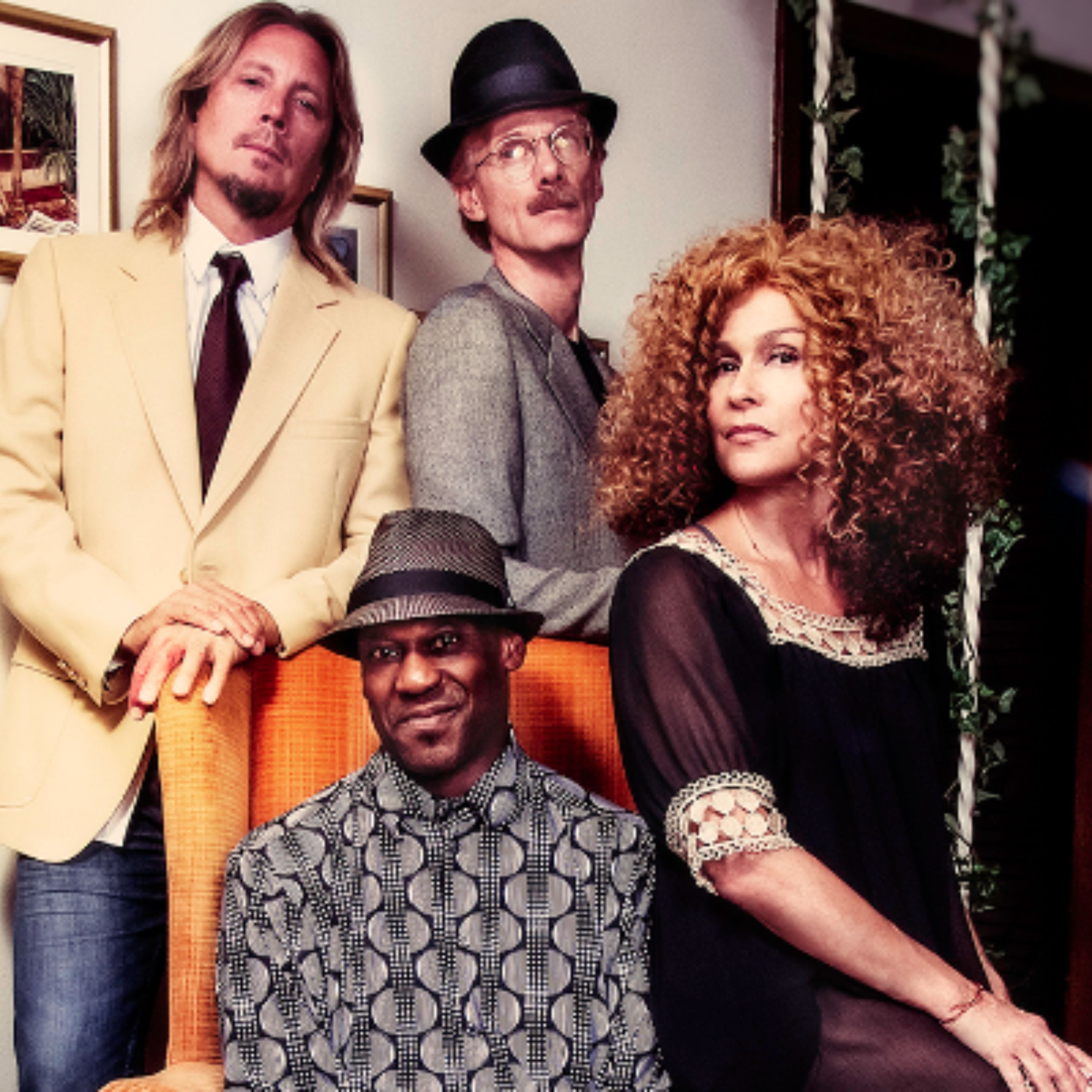 fDeluxe (The Family) Reunited: St. Paul, Jellybean, Susannah & Eric Talk 'Gaslight' (2011)