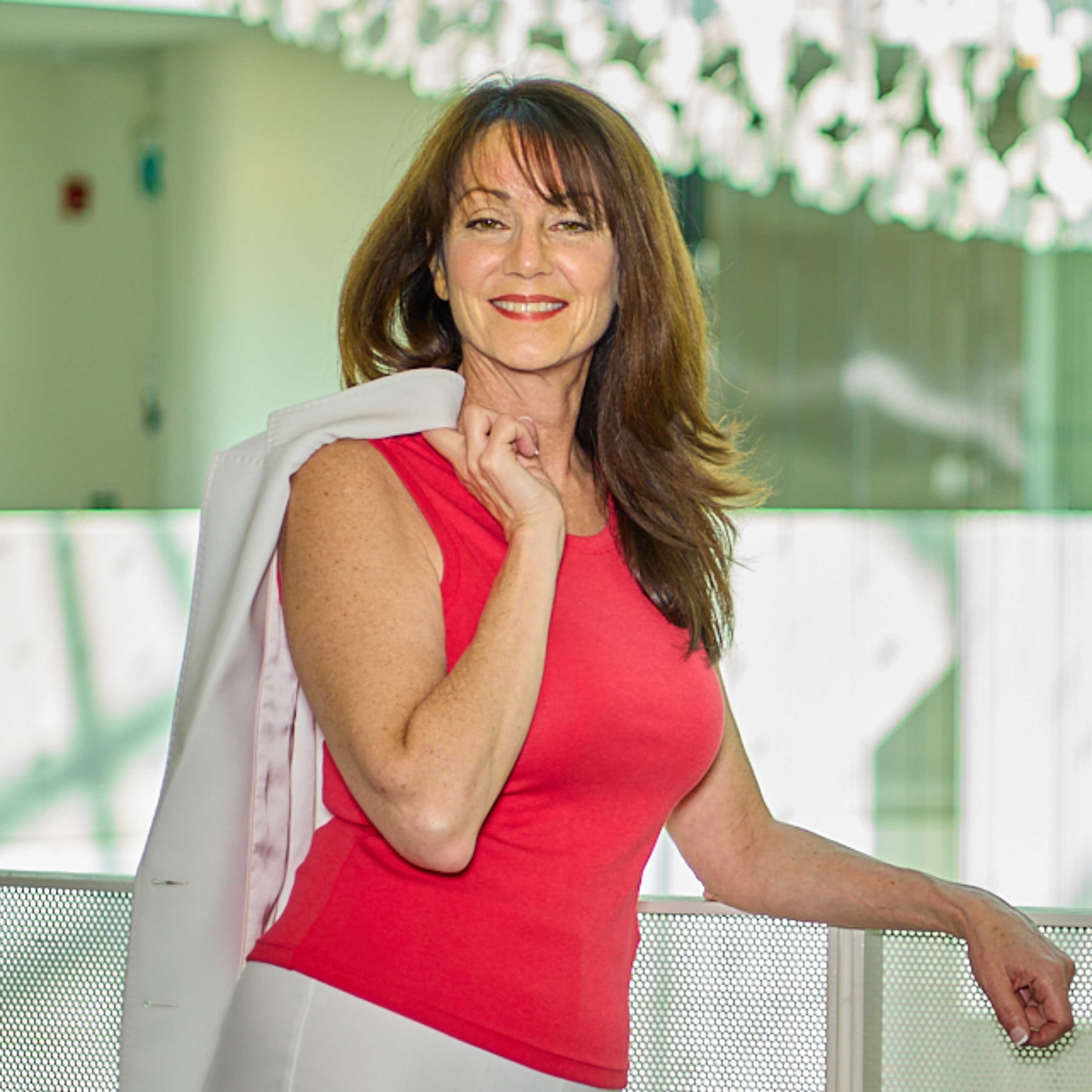 EP 359: How to Get Visibility As An Indie Author with Angela McKenna episode artwork