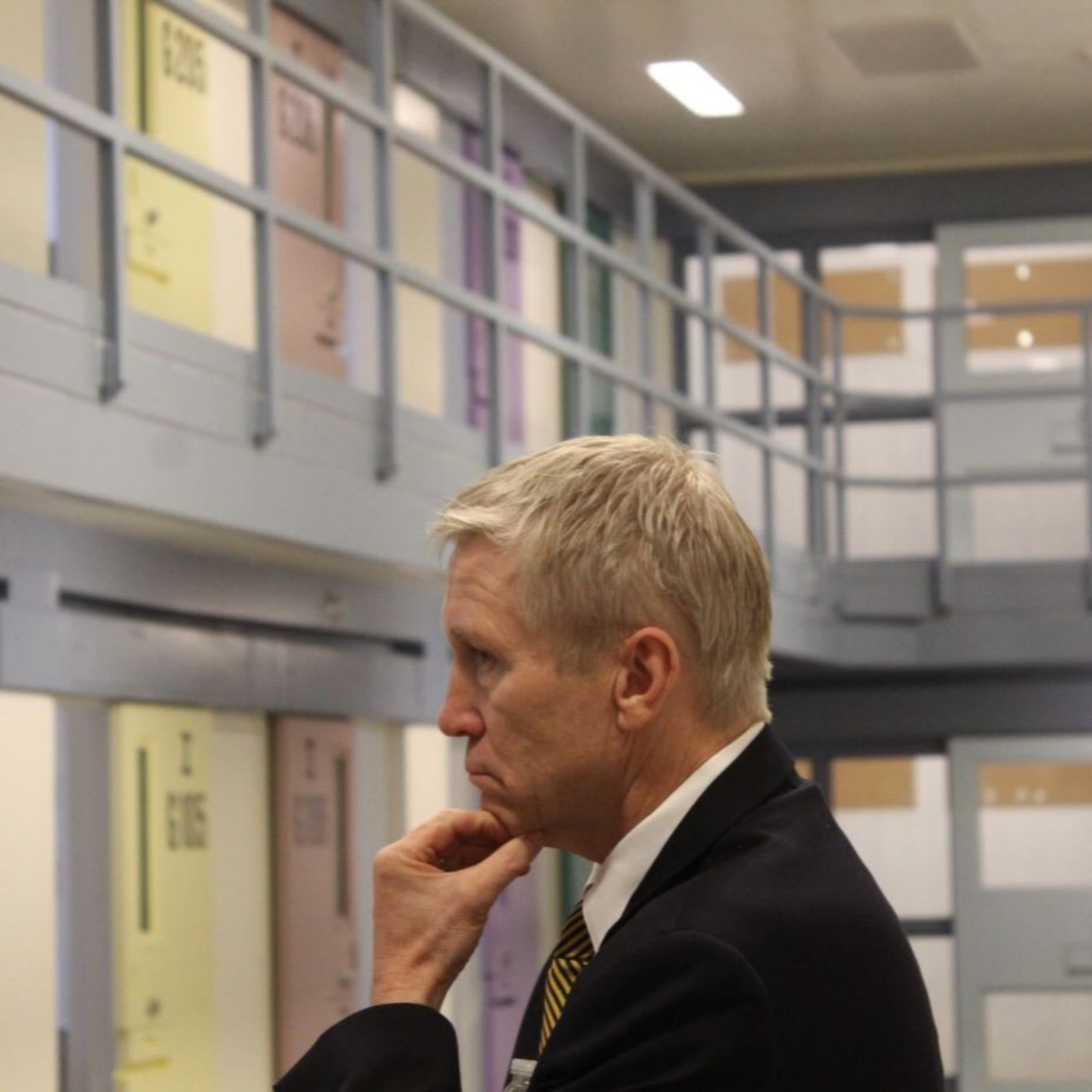 Evolving Prisons