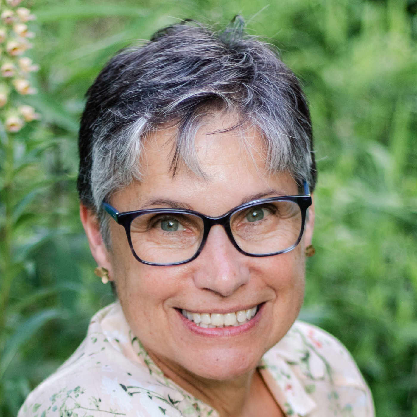 736: Debra Knapke on Climate Resilient Gardens. episode artwork