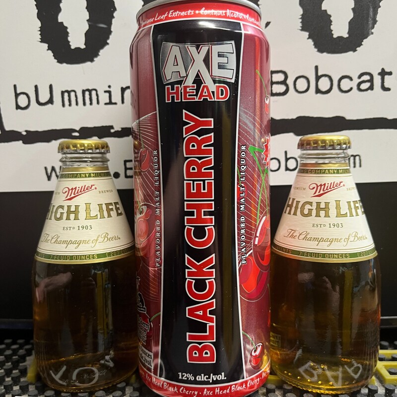 Artwork for podcast Bumming with Bobcat