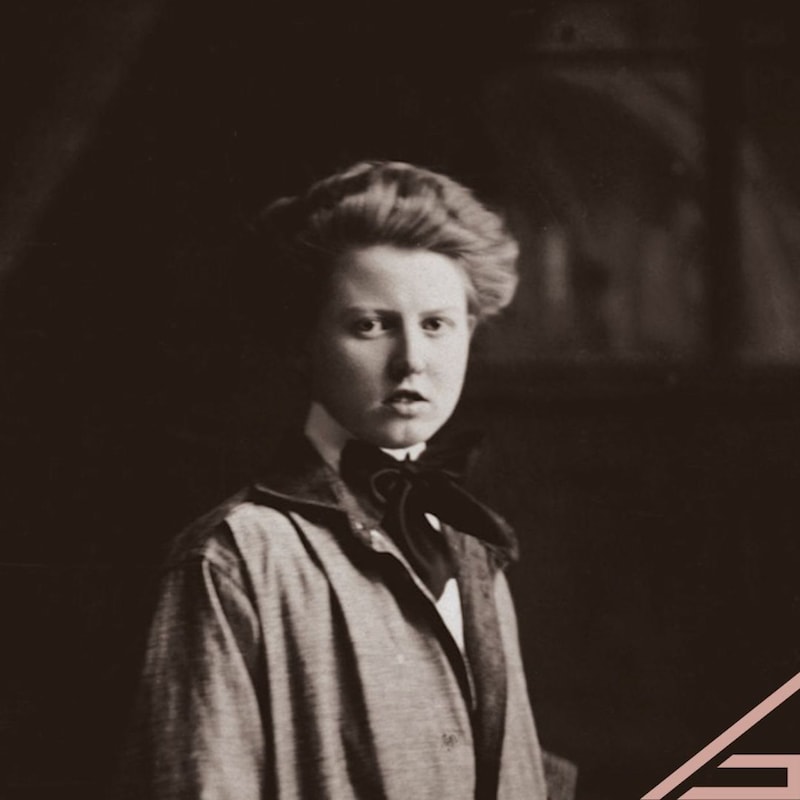 Artwork for podcast She Builds Podcast