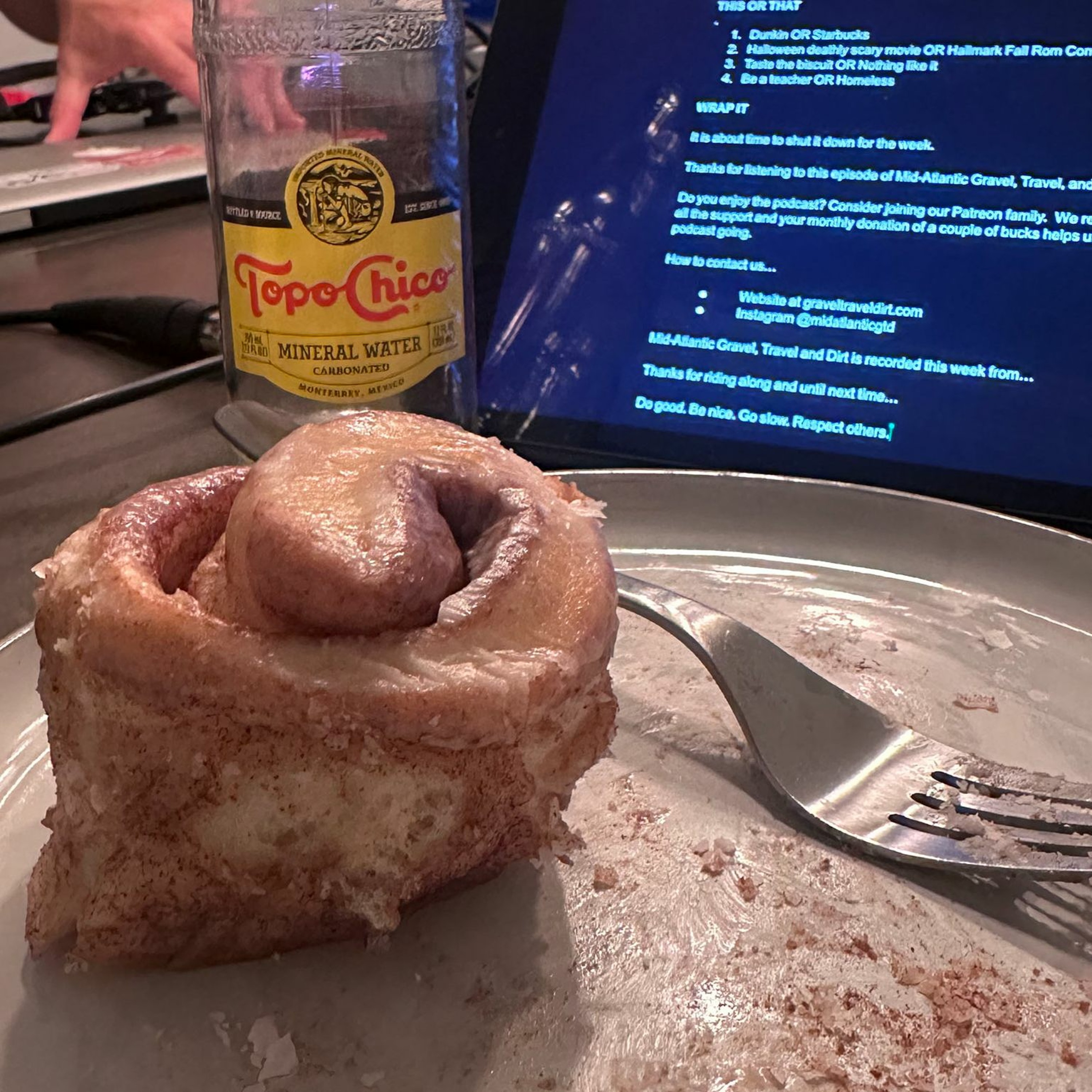 233: Cinnamon Rolls & Topo Chico