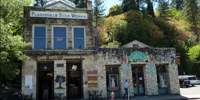 Episode 46 - To Live and Dine in Placerville w/ Rayson Esquejo episode artwork