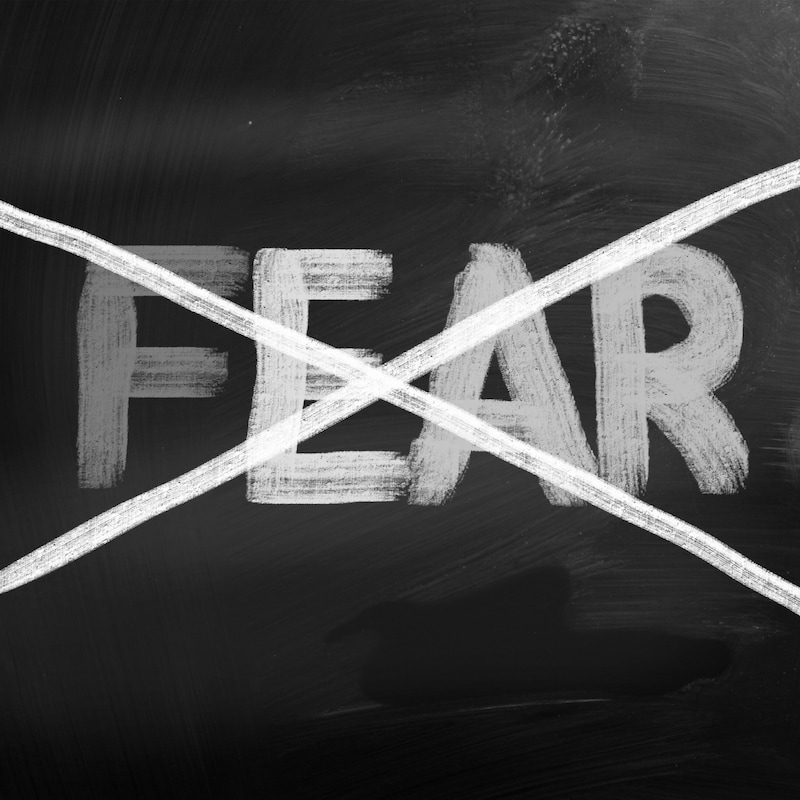 Artwork for podcast Living Fearlessly with God's Promises