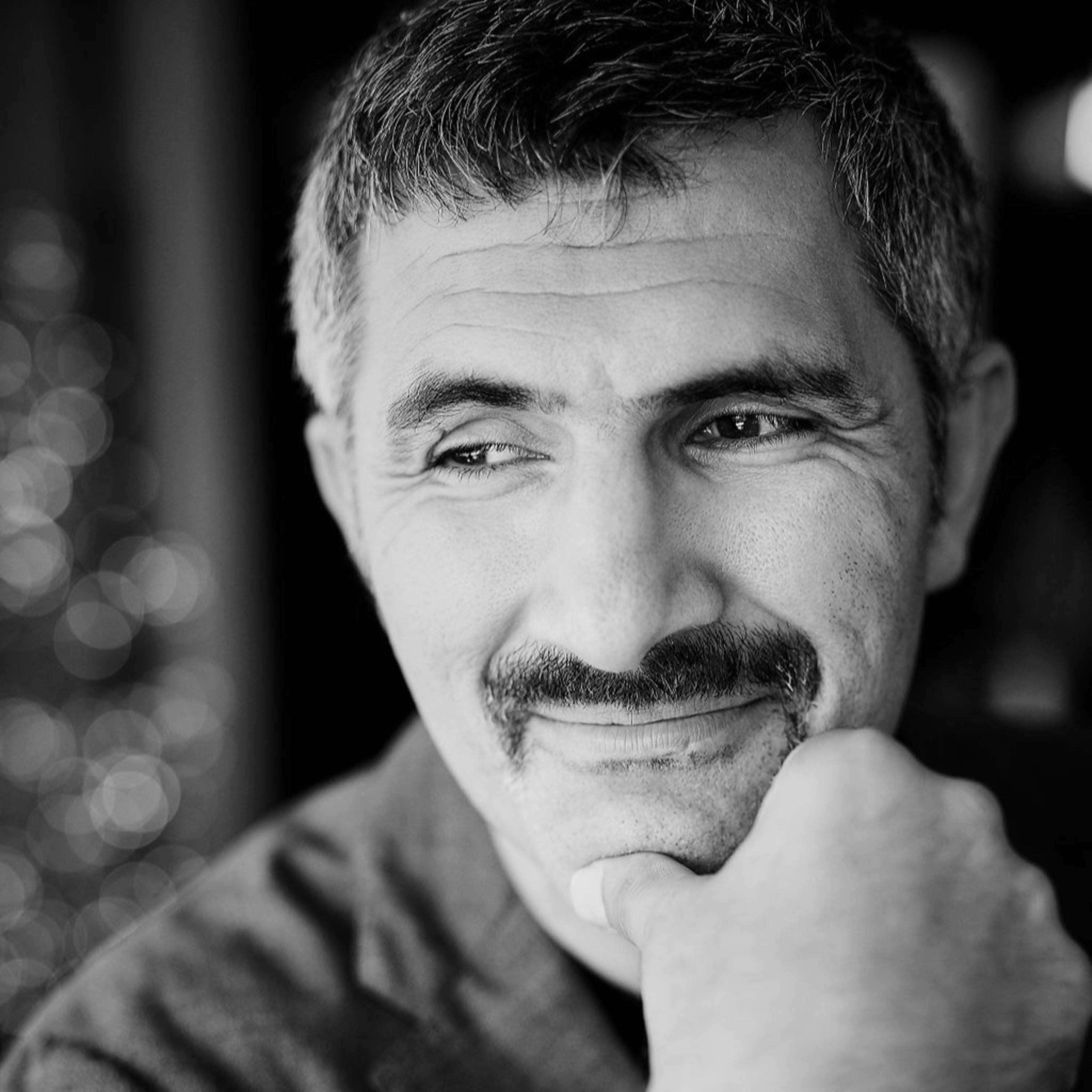 Building an Unforgettable Thought Leader Brand with -Nicky Billou episode artwork