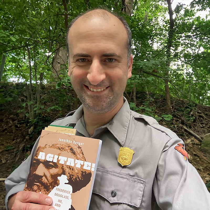 Artwork for podcast EXTRAordinary PEOPLE