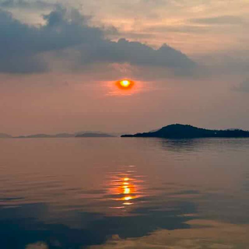 Artwork for podcast Surface Time with Stephanie