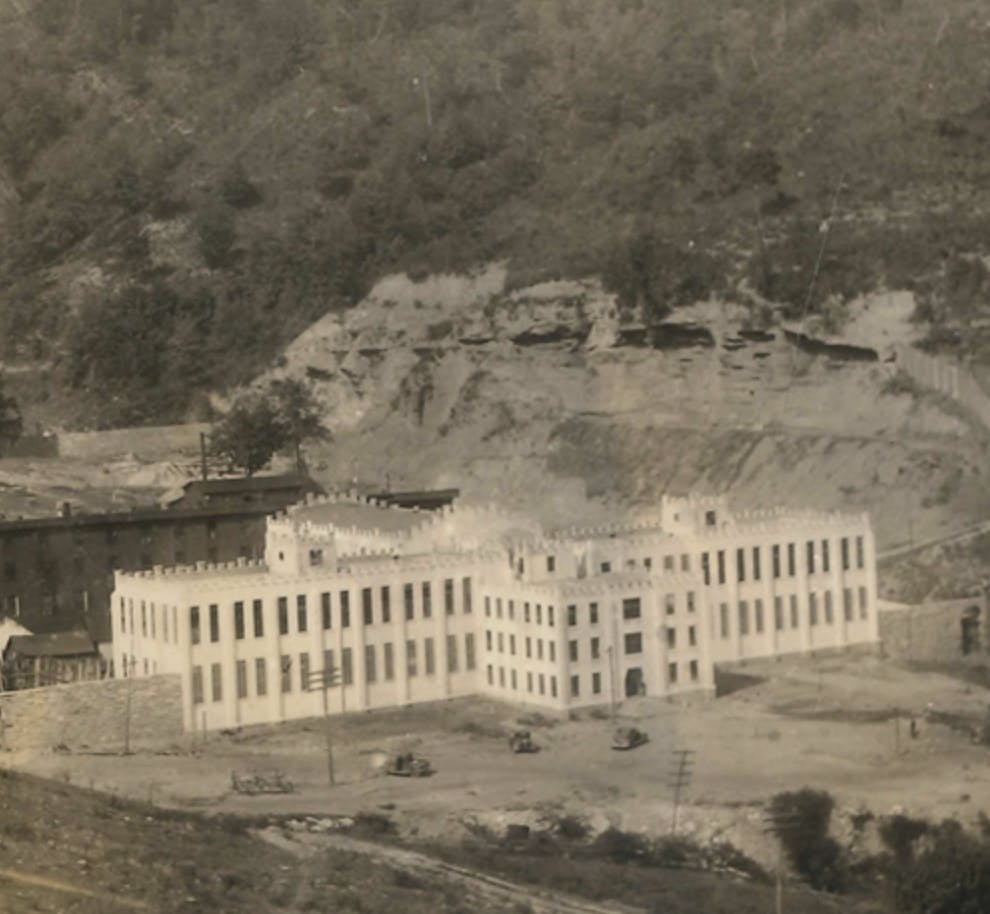 IMMERSION: The World’s Scariest Whisky Distillery Tour at Brushy Mountain State Penitentiary