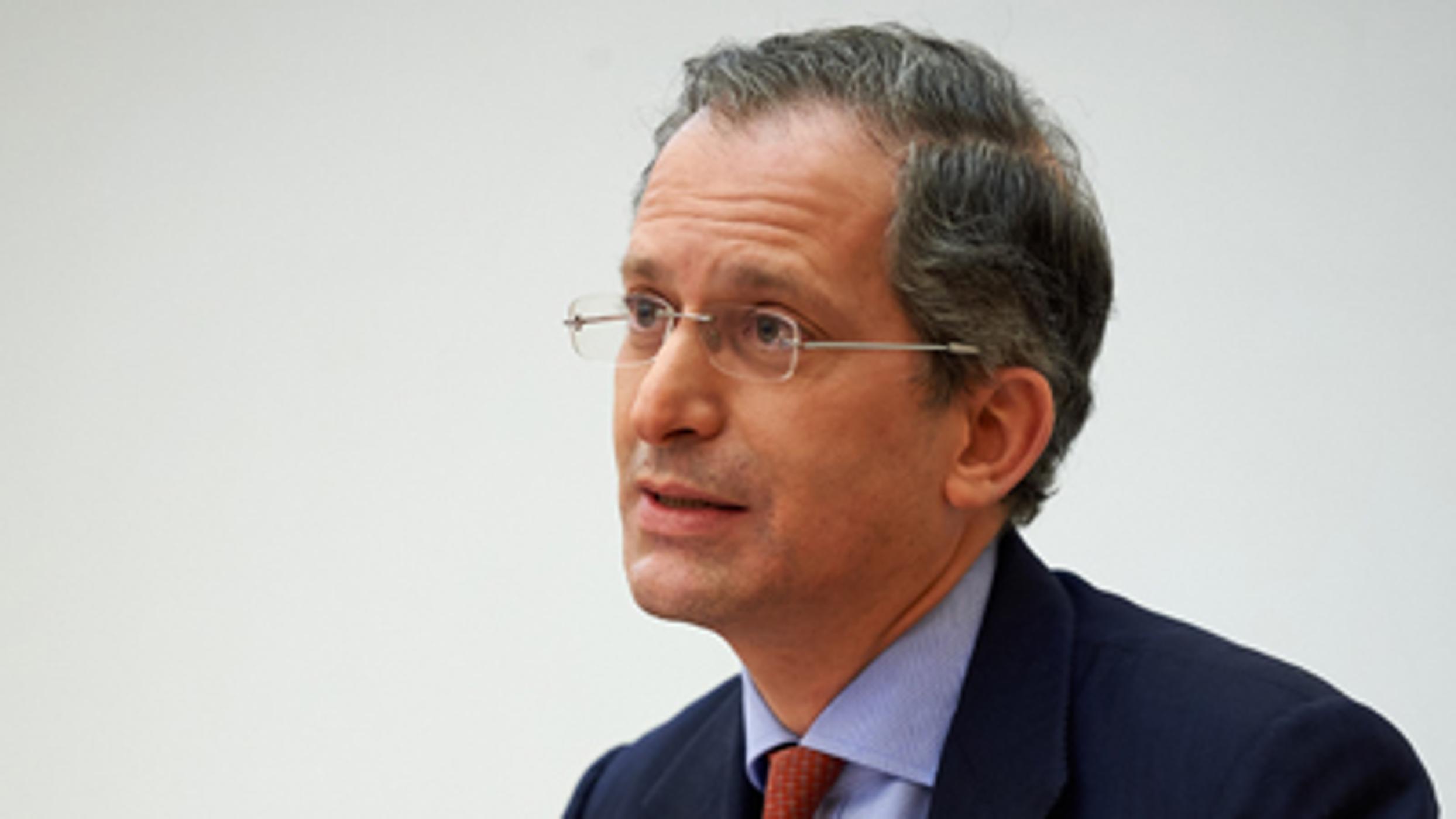 Facing Legal Challenges in US - EU Relations: The 2015 Mackenzie-Stuart Lecture