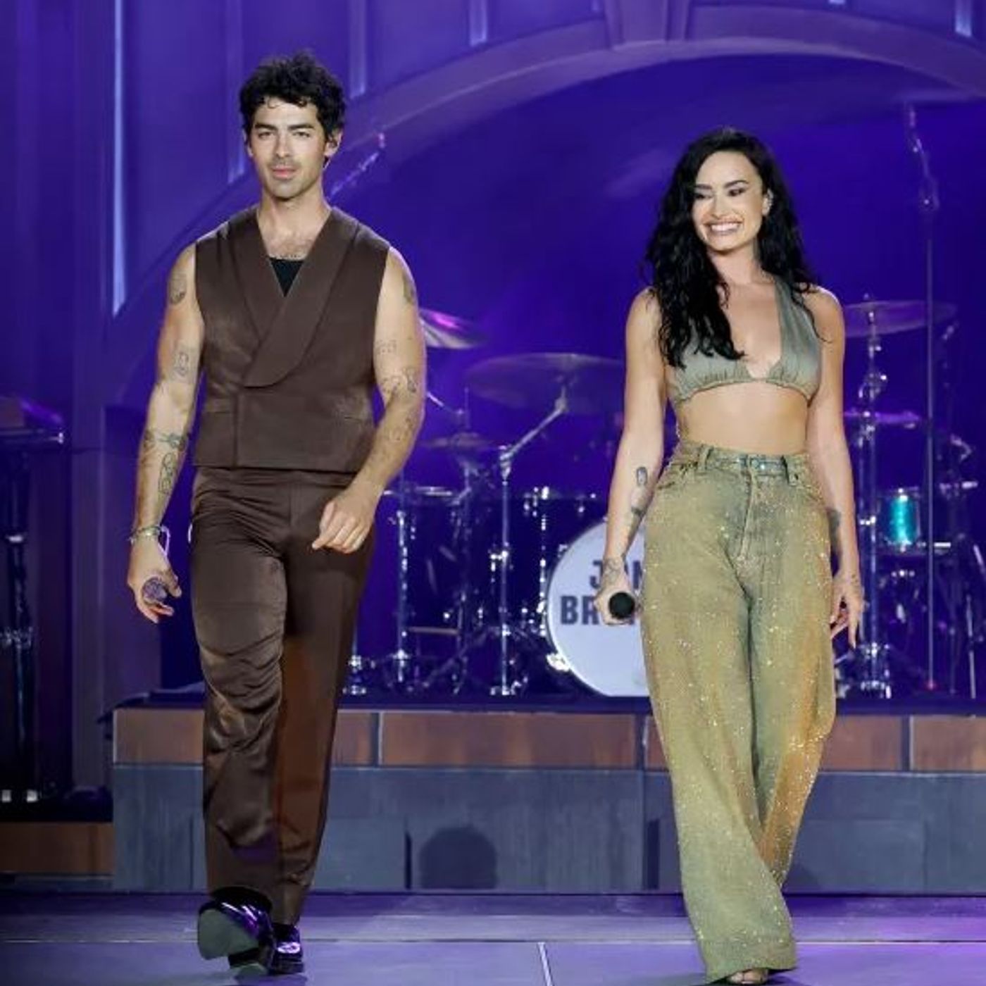 Wouldn't Change a Thing - Demi Lovato & Jonas Brothers (The Tonight Show With Jimmy Fallon episode artwork