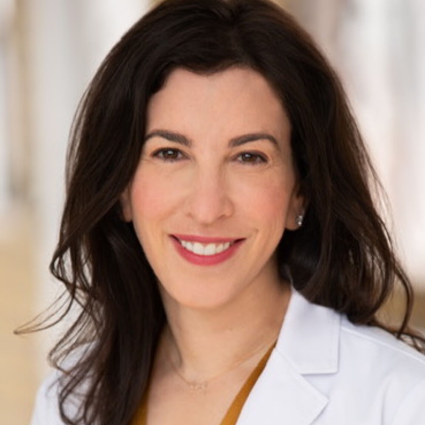 Dr. Elyse Scheuer – Summer Skin Care, Acne, and Anti-Aging Basics