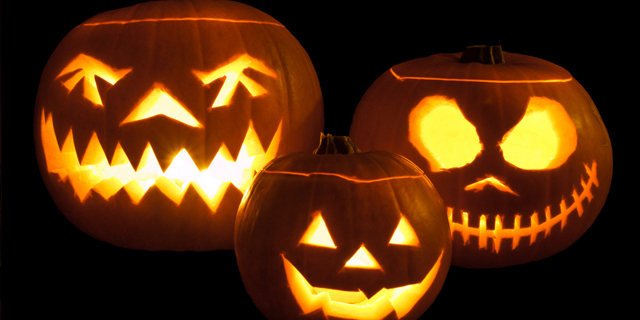 Episode 39 - Hmong-Lao Halloween Friends w/ May Lee-Yang & Saymoukda Vongsay episode artwork