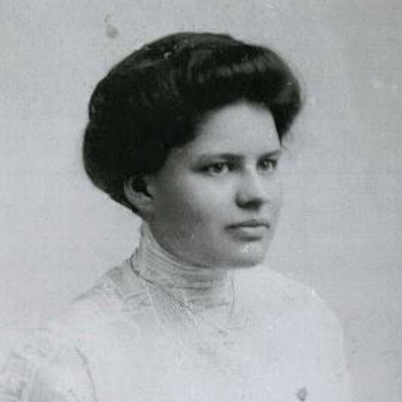 Artwork for podcast She Builds Podcast