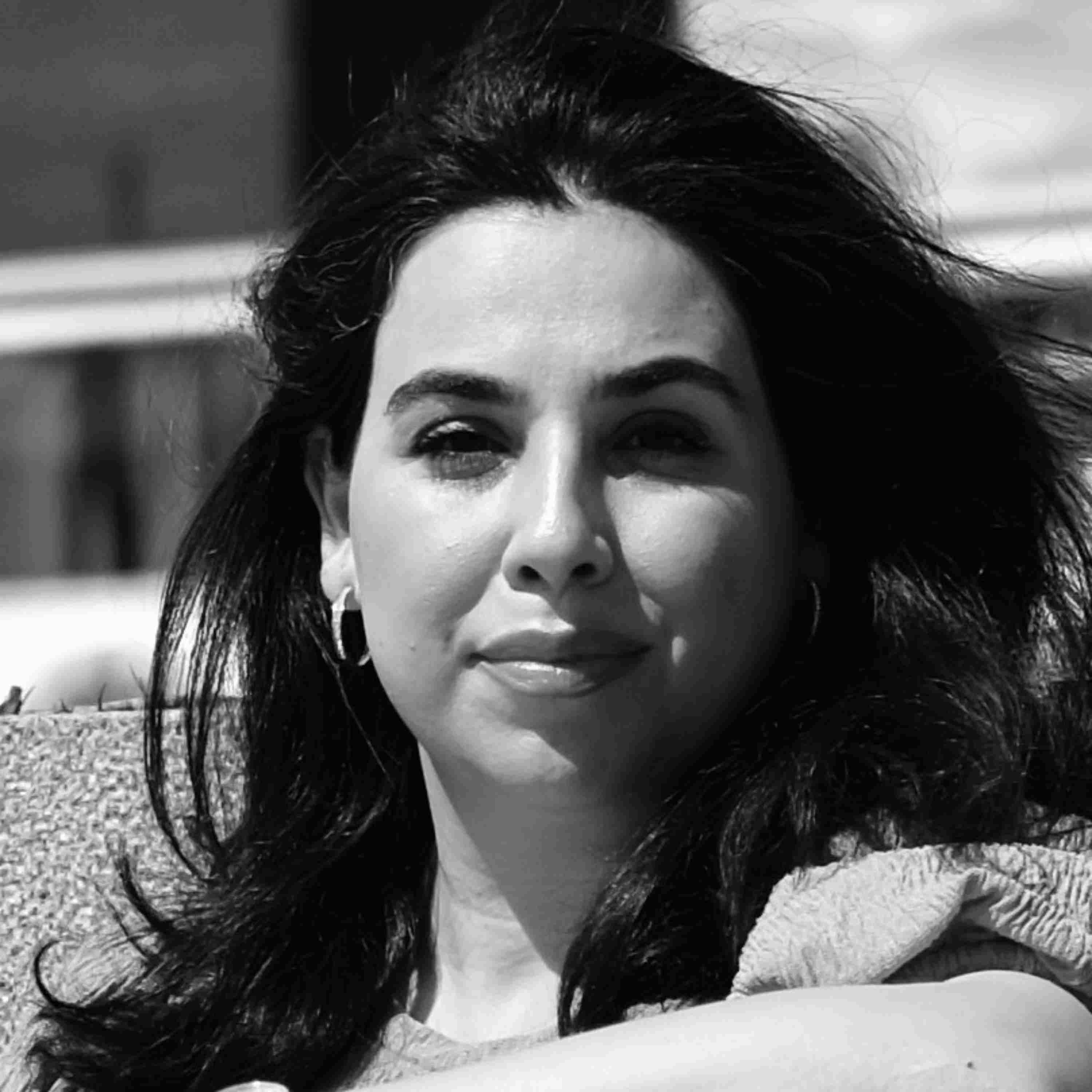 Flykten från Iran & sekten och utmattning - Atefeh Sebdani
